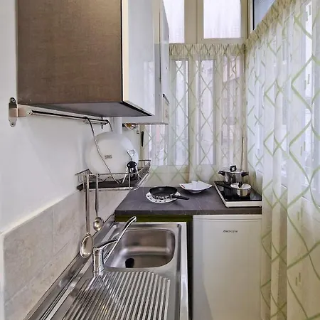 Saint George's House 3 Apartment