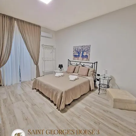 Saint George's House 3 * Bari