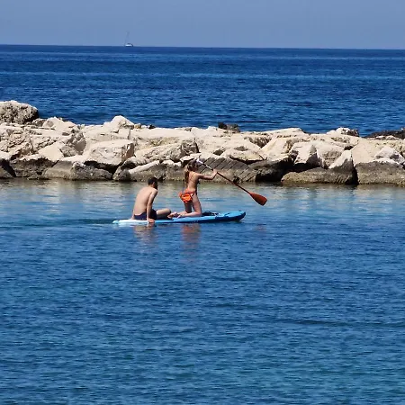 Saint George's House 3 * Bari