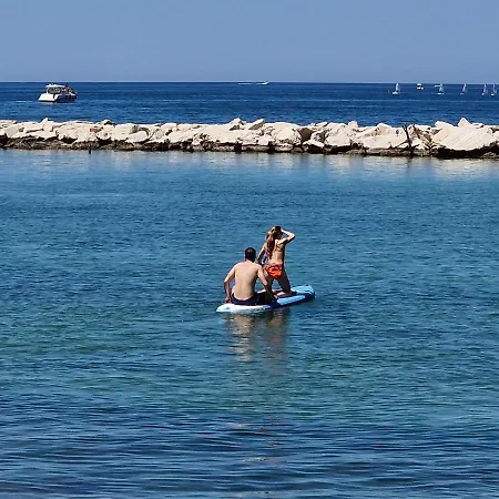 Saint George's House 3 * Bari